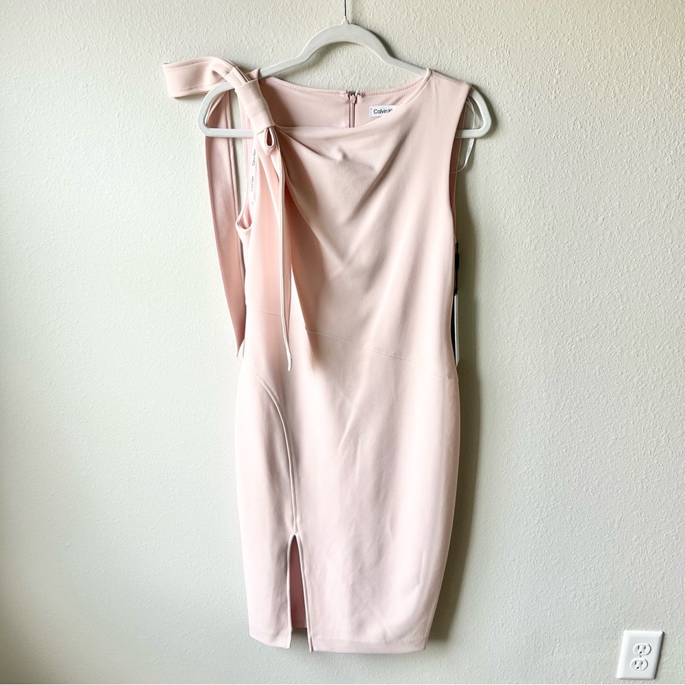 Light pink women’s Calvin Klein fitted dress